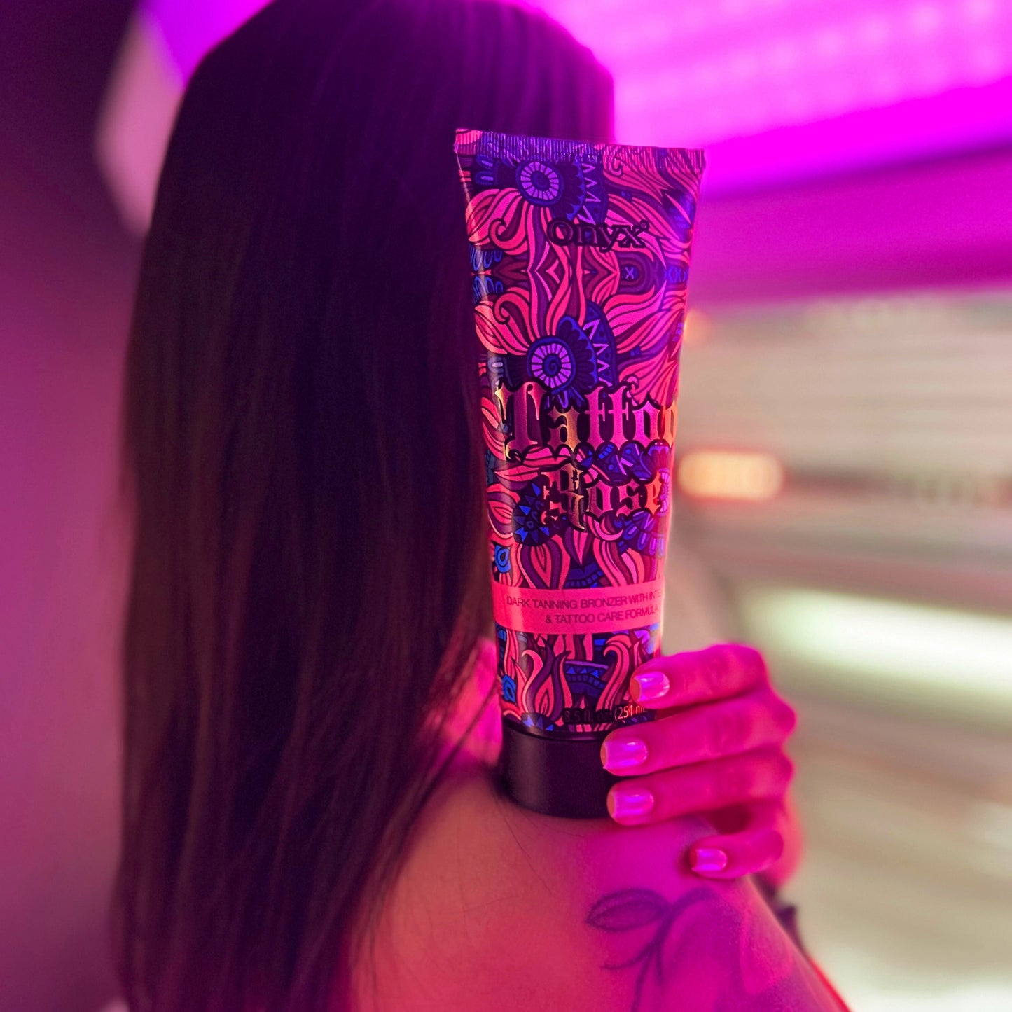 Tattoo Rose Bräunungsbeschleuniger mit Bronzer und Schutz für Tattoos