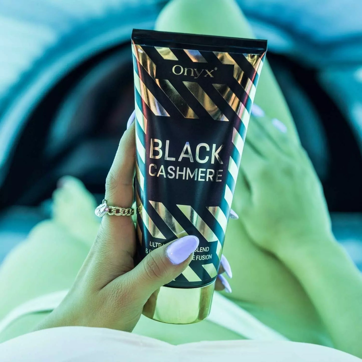 Onyx Black Cashmere Bronzer Solarium Creme